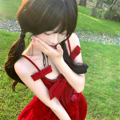 隔楼女孩:我们之间的层距